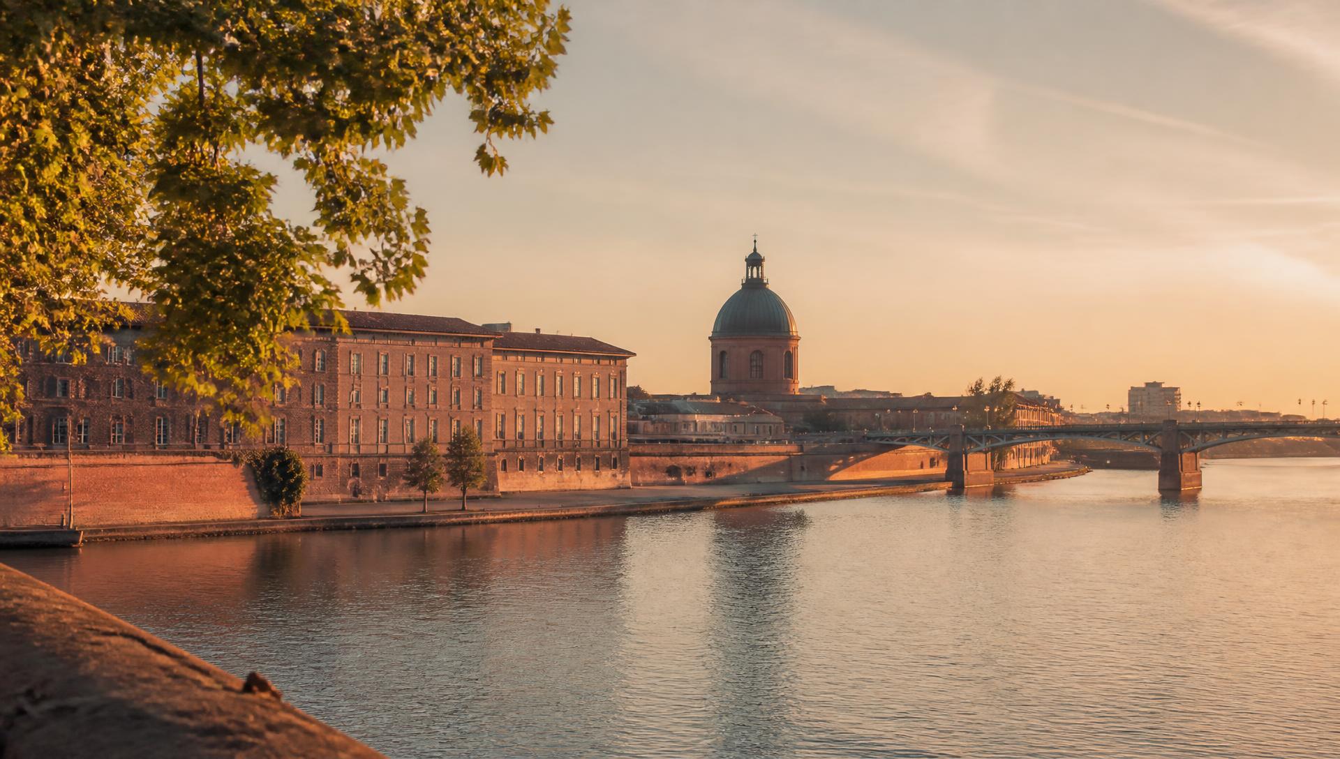 Les quais de la Garonne à Toulouse, zone d'intervention de la conciergerie